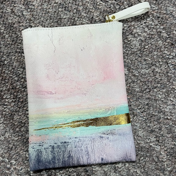 Watercolour Pouch 💕 - Picture 1 of 3